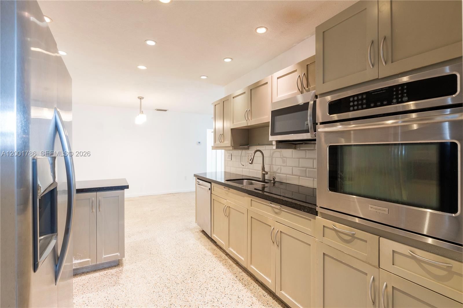 Real estate property located at 565 160th Ter, Miami-dade, Fulford Highlands 3 Addn, Miami, FL