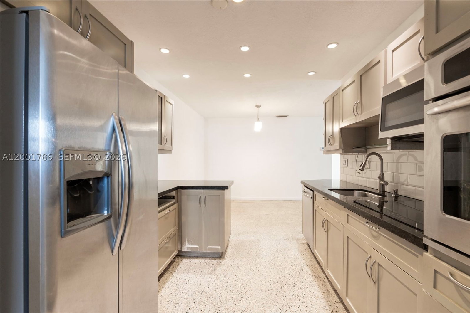 Real estate property located at 565 160th Ter, Miami-dade, Fulford Highlands 3 Addn, Miami, FL