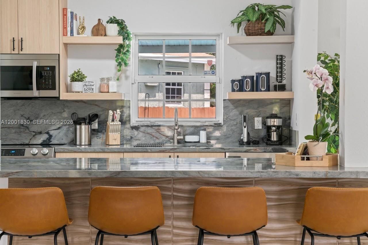 Real estate property located at 18901 10th Ct, Miami-dade, Norwood 3 Addn Sec 1, Miami Gardens, FL