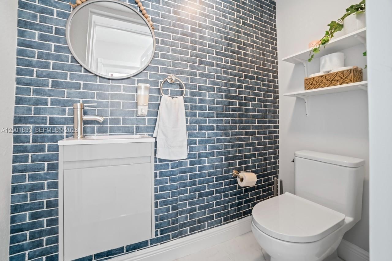 Real estate property located at 18901 10th Ct, Miami-dade, Norwood 3 Addn Sec 1, Miami Gardens, FL