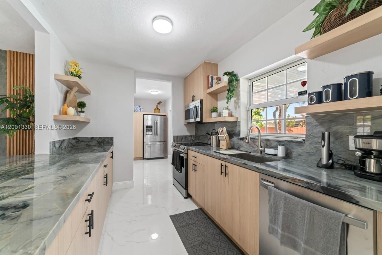 Real estate property located at 18901 10th Ct, Miami-dade, Norwood 3 Addn Sec 1, Miami Gardens, FL