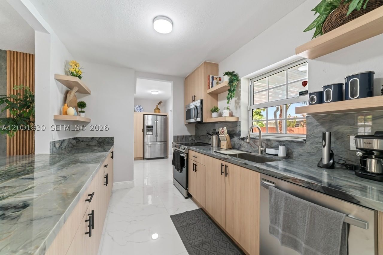 Real estate property located at 18901 10th Ct, Miami-dade, Norwood 3 Addn Sec 1, Miami Gardens, FL