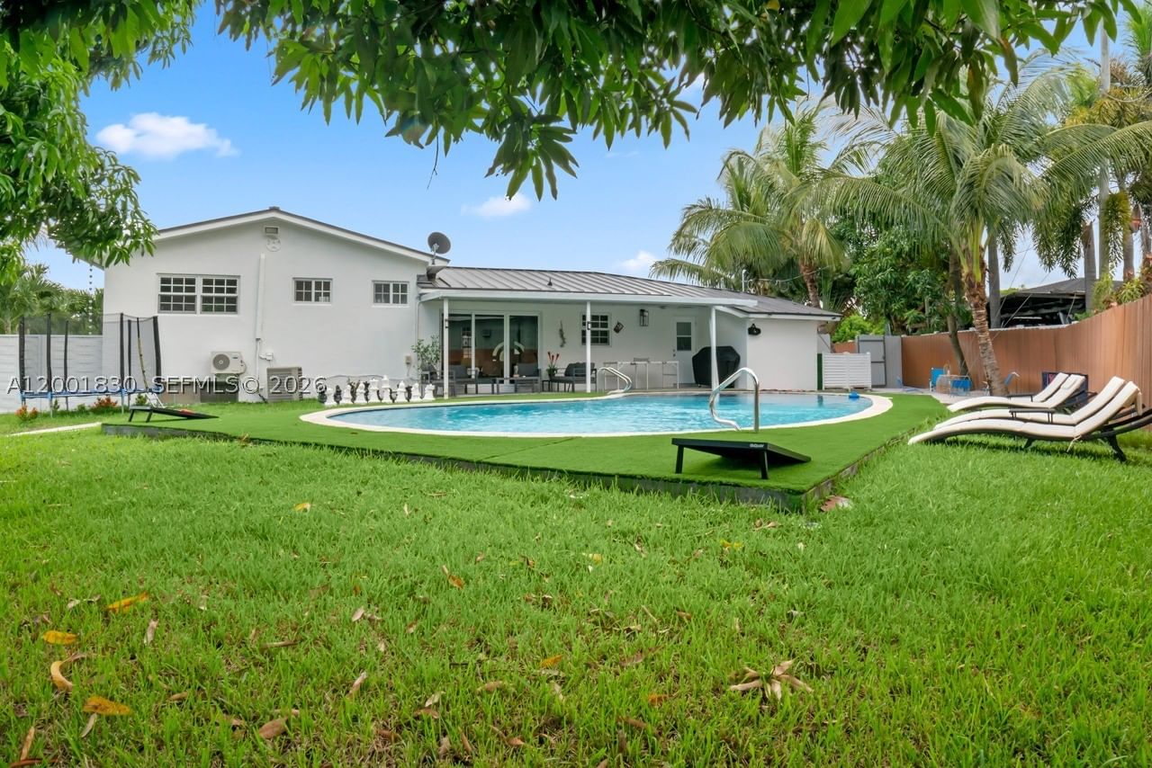 Real estate property located at 18901 10th Ct, Miami-dade, Norwood 3 Addn Sec 1, Miami Gardens, FL