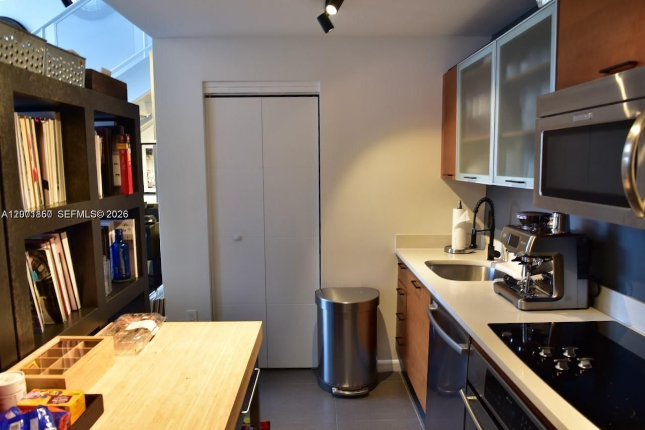 Real estate property located at 3250 1st Ave #321, Miami-dade, Midblock Miami Condo, Miami, FL