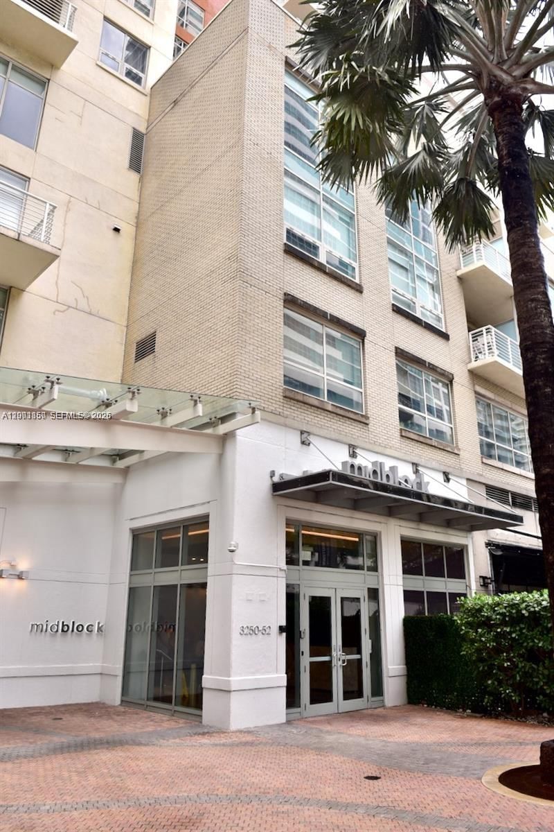 Real estate property located at 3250 1st Ave #321, Miami-dade, Midblock Miami Condo, Miami, FL