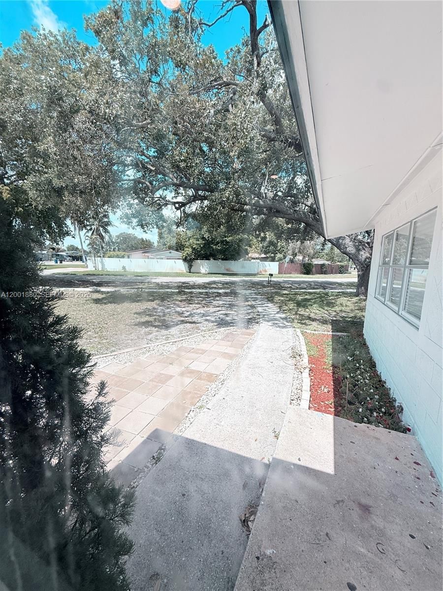 Real estate property located at 1606 12th Ave, Broward, Lauderdale Villas, Fort Lauderdale, FL