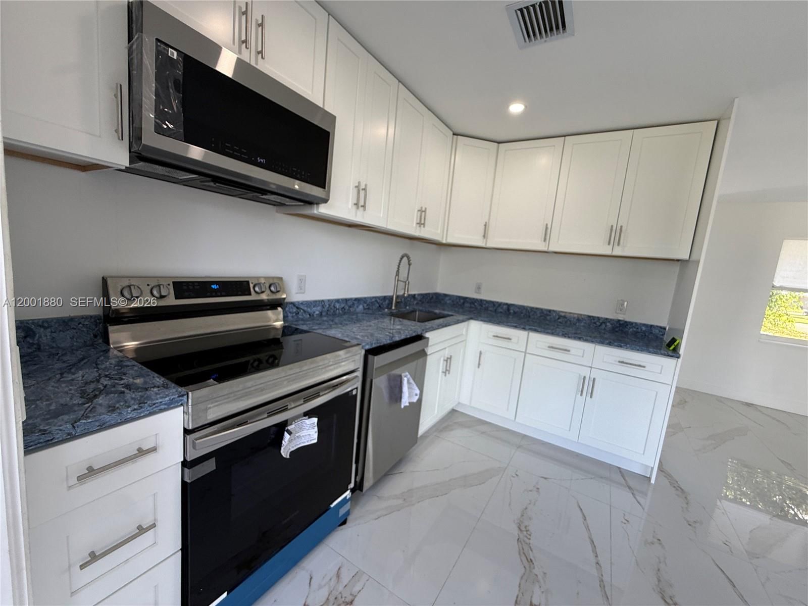 Real estate property located at 1606 12th Ave, Broward, Lauderdale Villas, Fort Lauderdale, FL