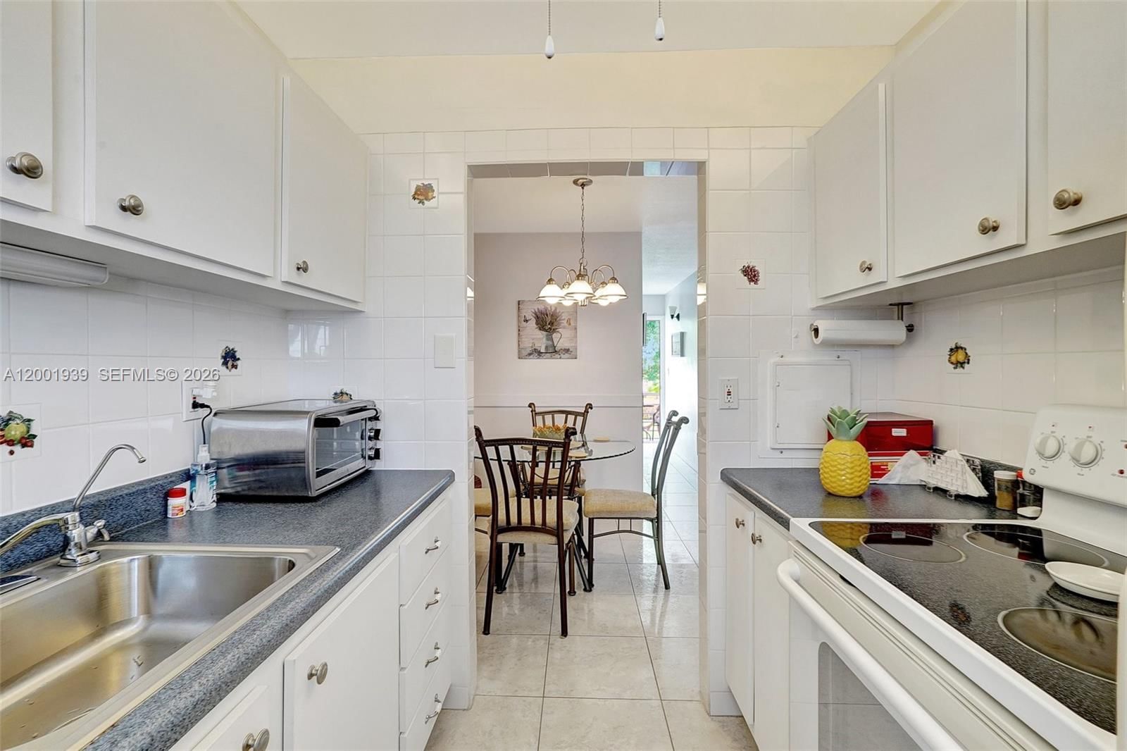 Real estate property located at 16801 13th Ave #206, Miami-dade, Mar-len Gardens No 7 Corp, Miami, FL