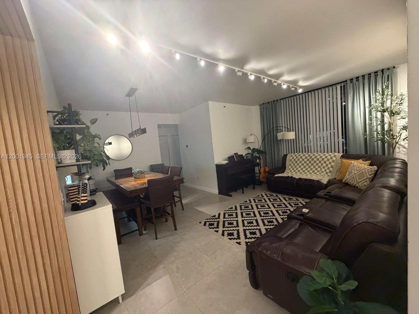 Real estate property located at 9725 52nd St #202, Miami-dade, Doral House Condo No 3, Doral, FL