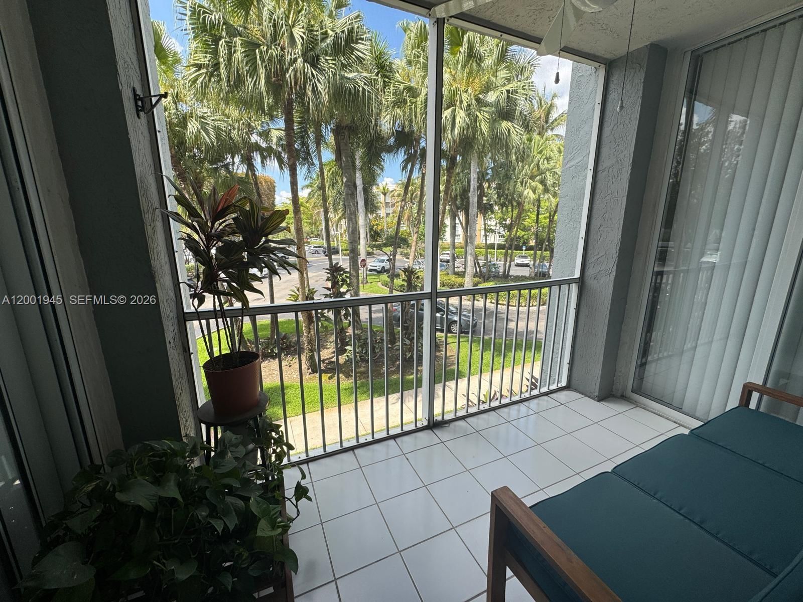 Real estate property located at 9725 52nd St #202, Miami-dade, Doral House Condo No 3, Doral, FL