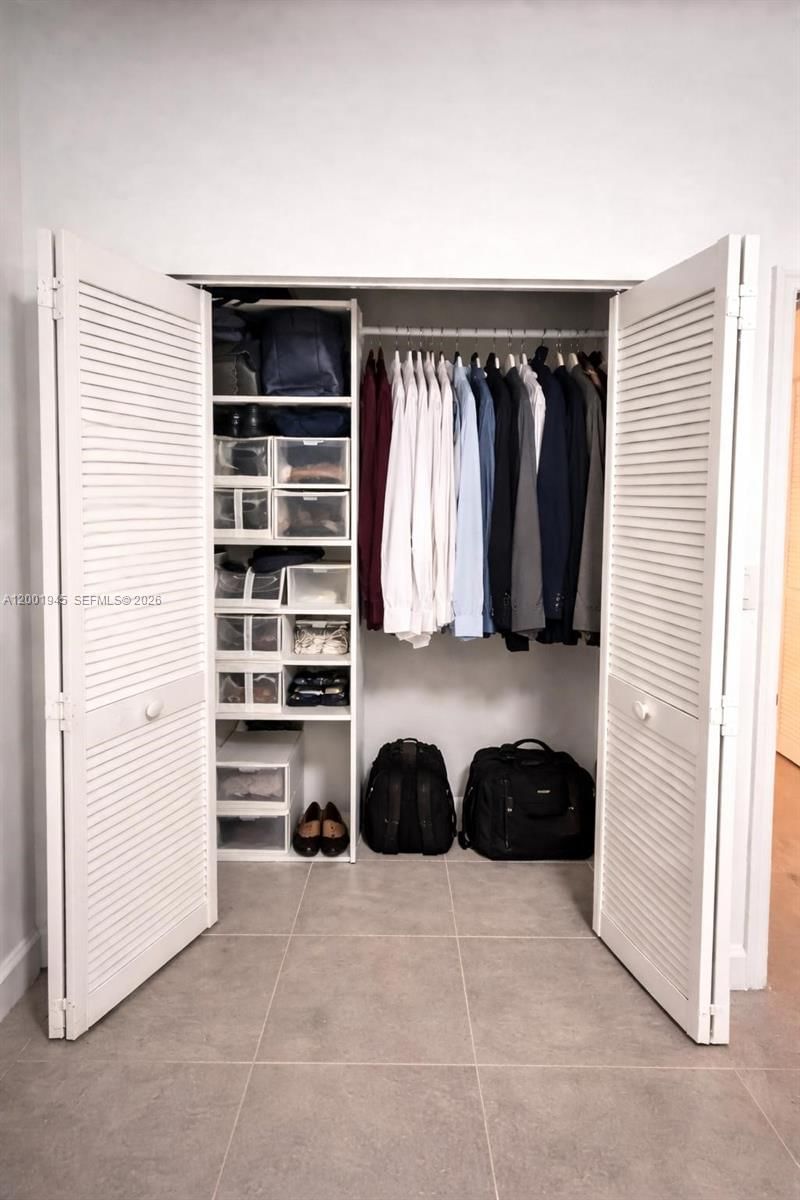 Real estate property located at 9725 52nd St #202, Miami-dade, Doral House Condo No 3, Doral, FL