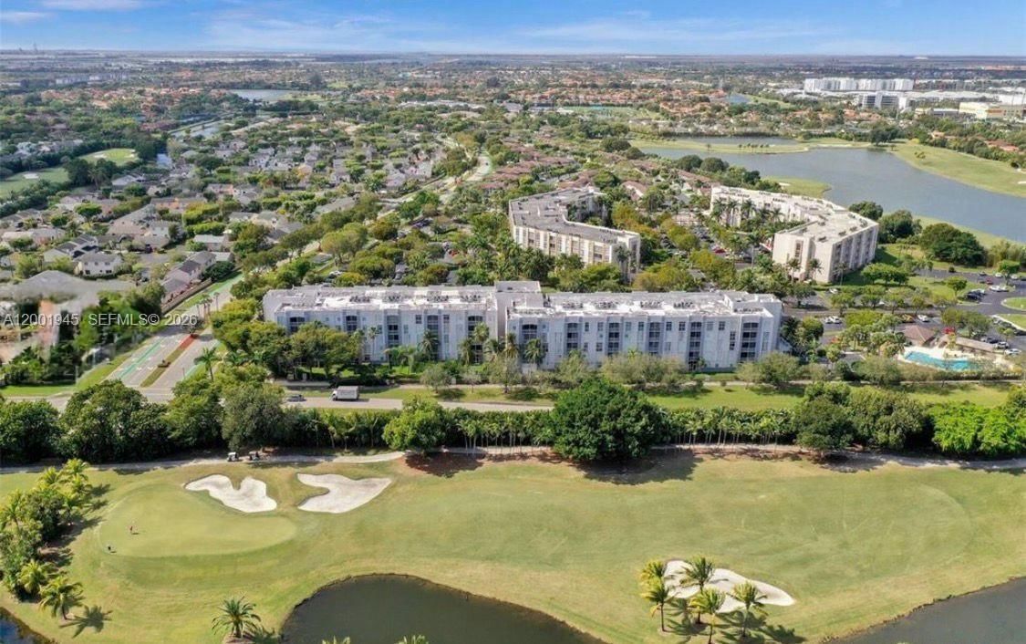 Real estate property located at 9725 52nd St #202, Miami-dade, Doral House Condo No 3, Doral, FL