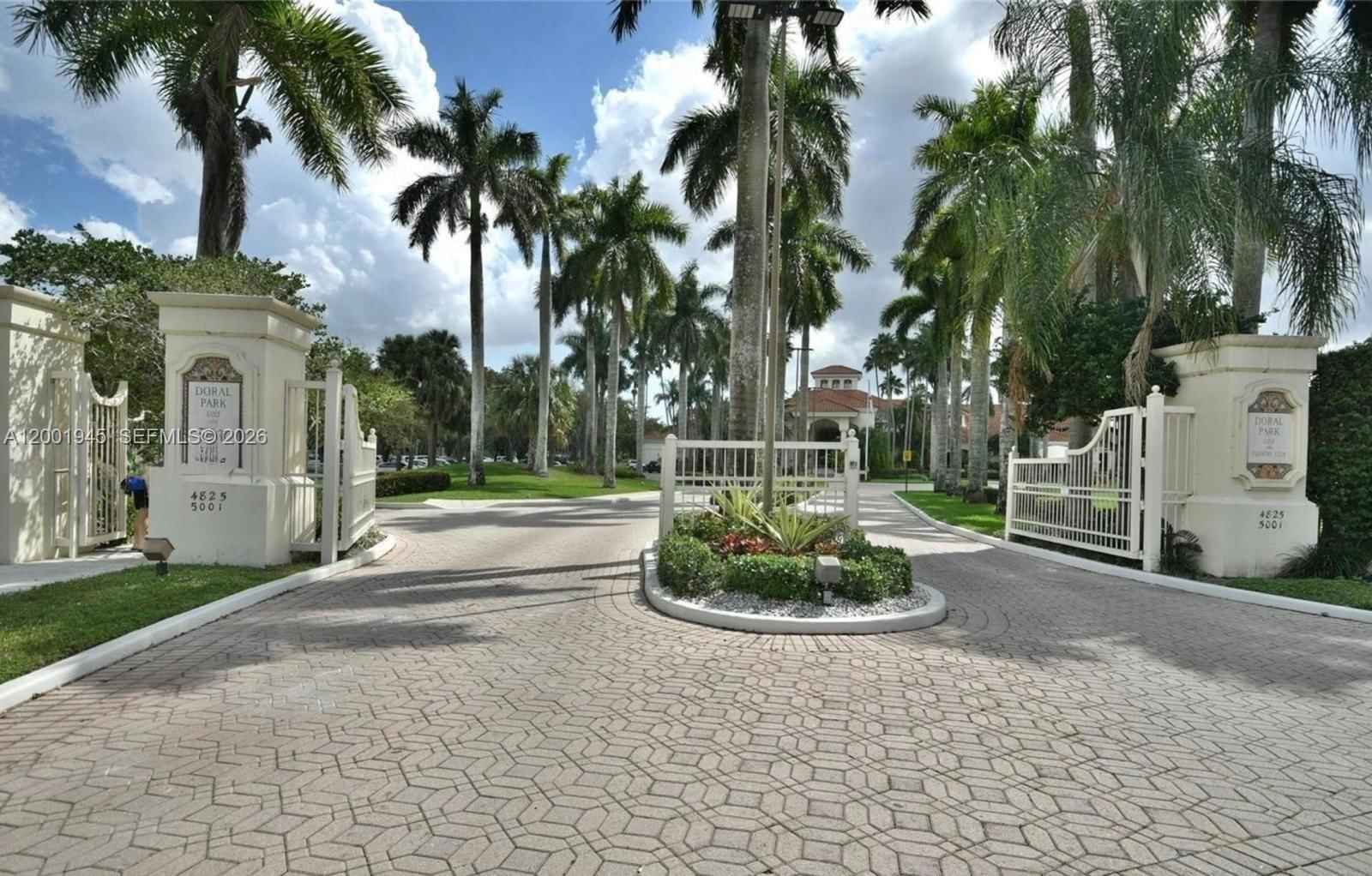 Real estate property located at 9725 52nd St #202, Miami-dade, Doral House Condo No 3, Doral, FL