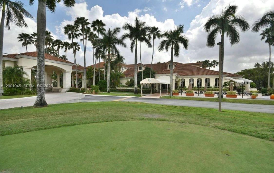 Real estate property located at 9725 52nd St #202, Miami-dade, Doral House Condo No 3, Doral, FL