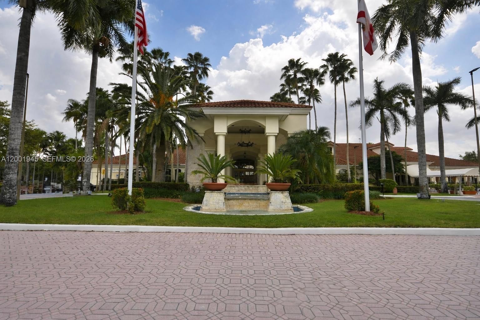 Real estate property located at 9725 52nd St #202, Miami-dade, Doral House Condo No 3, Doral, FL