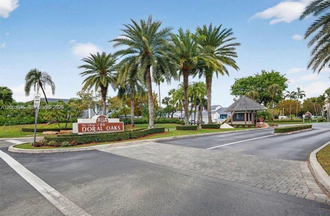 Real estate property located at 9725 52nd St #202, Miami-dade, Doral House Condo No 3, Doral, FL