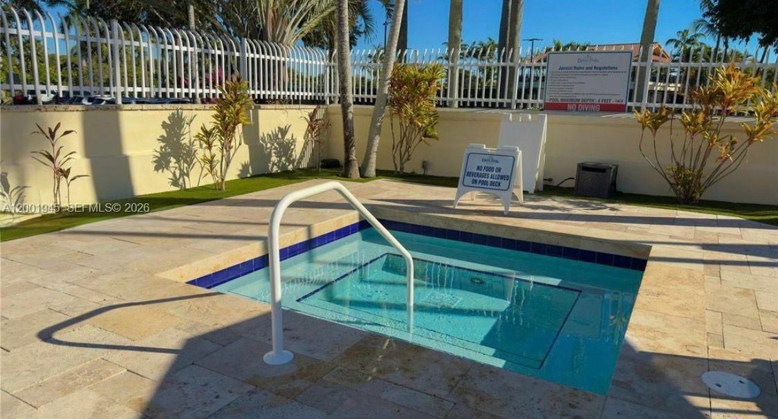 Real estate property located at 9725 52nd St #202, Miami-dade, Doral House Condo No 3, Doral, FL