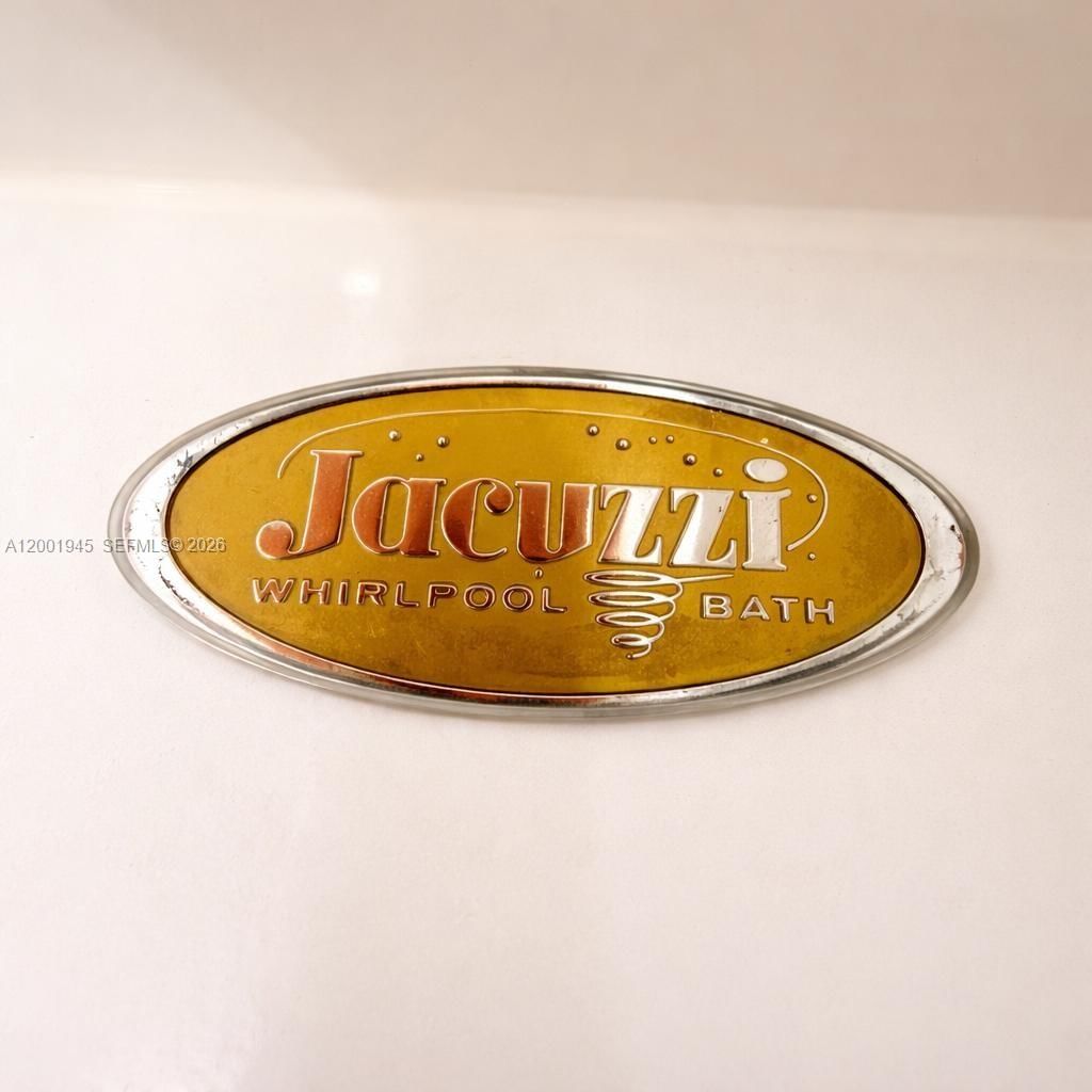 Real estate property located at 9725 52nd St #202, Miami-dade, Doral House Condo No 3, Doral, FL