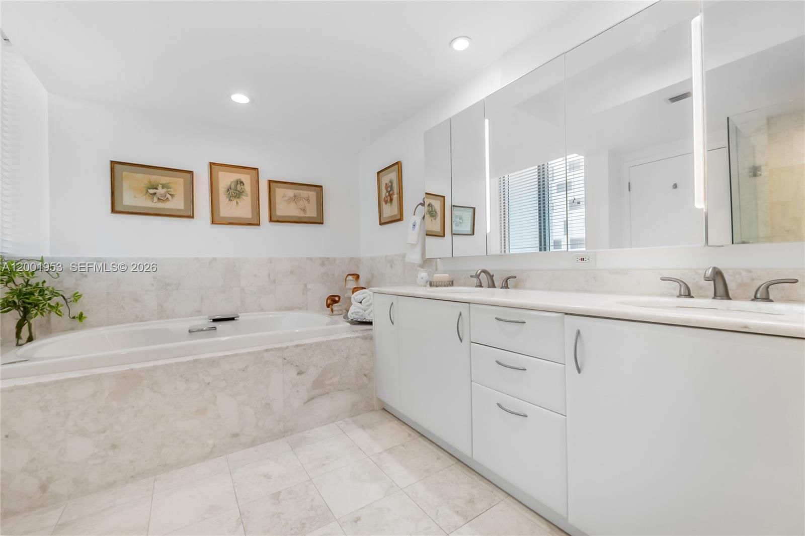 Real estate property located at 1331 Brickell Bay Dr #408, Miami-dade, Jade Residences At Bricke, Miami, FL