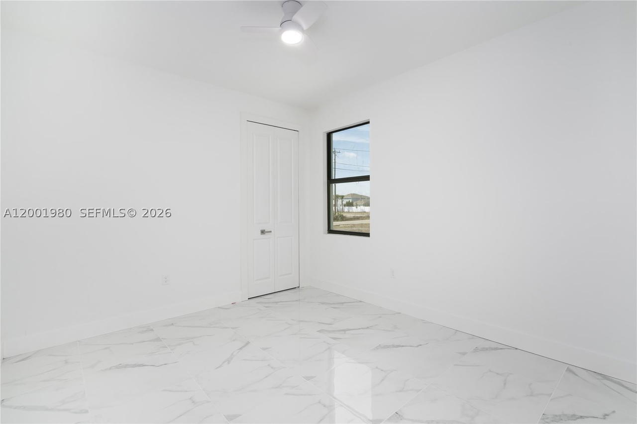 Real estate property located at 529 Theodore Vail, Lee, Mirror Lakes, Lehigh Acres, FL