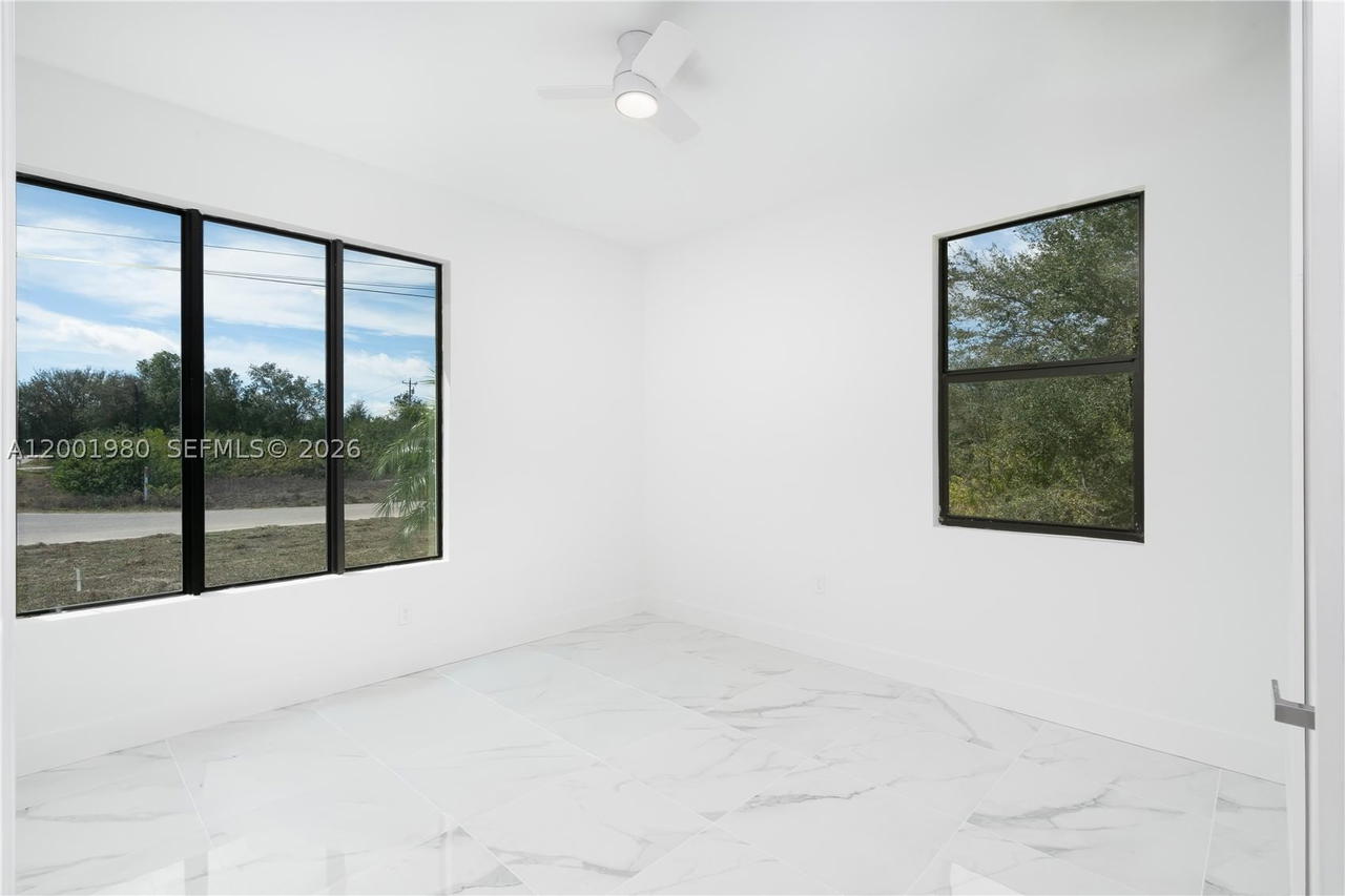 Real estate property located at 529 Theodore Vail, Lee, Mirror Lakes, Lehigh Acres, FL