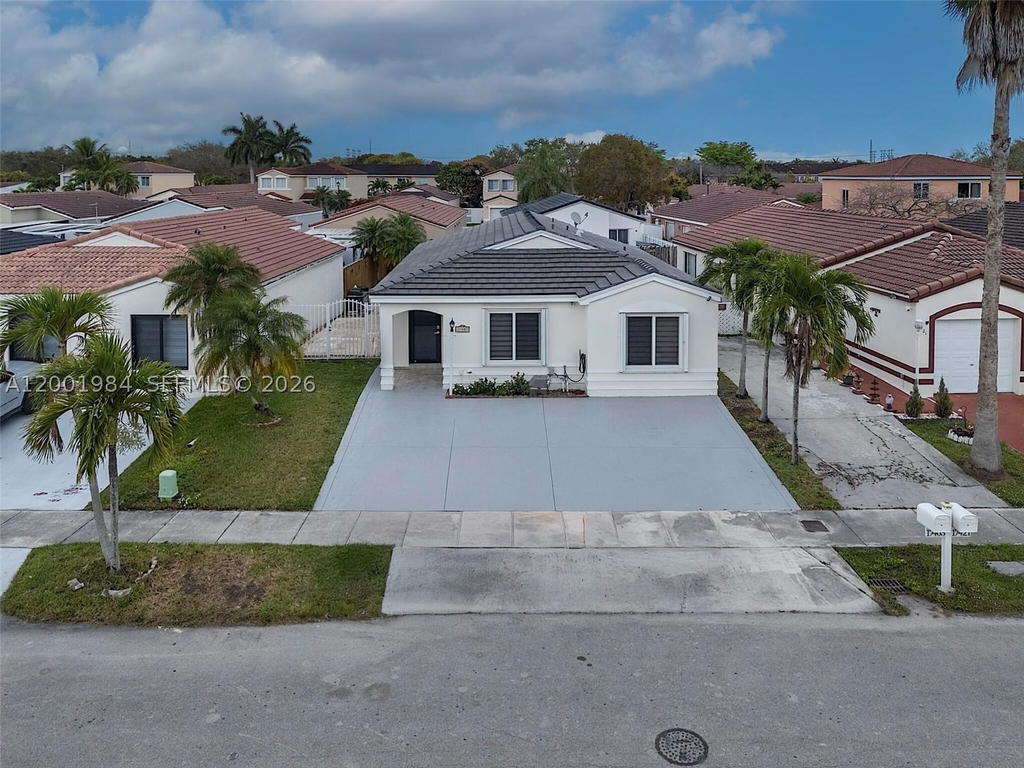 Real estate property located at 17403 142nd Pl, Miami-dade, Weitzer Serena Lakes West, Miami, FL