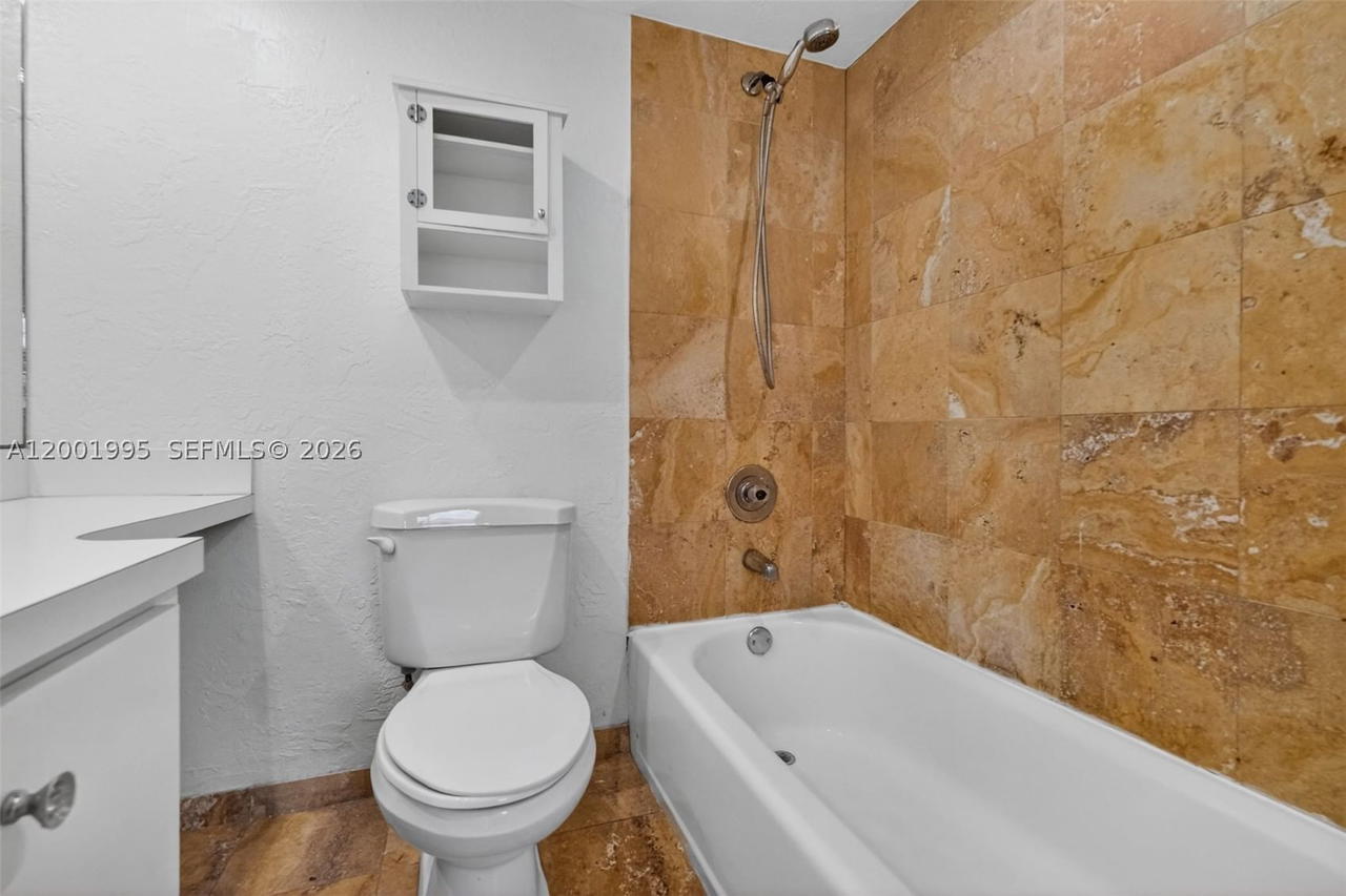 Real estate property located at 1250 Lincoln Rd #404, Miami-dade, Lincoln West Gardens Condo, Miami Beach, FL