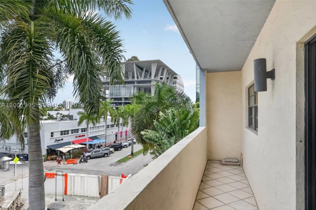Real estate property located at 1250 Lincoln Rd #404, Miami-dade, Lincoln West Gardens Condo, Miami Beach, FL