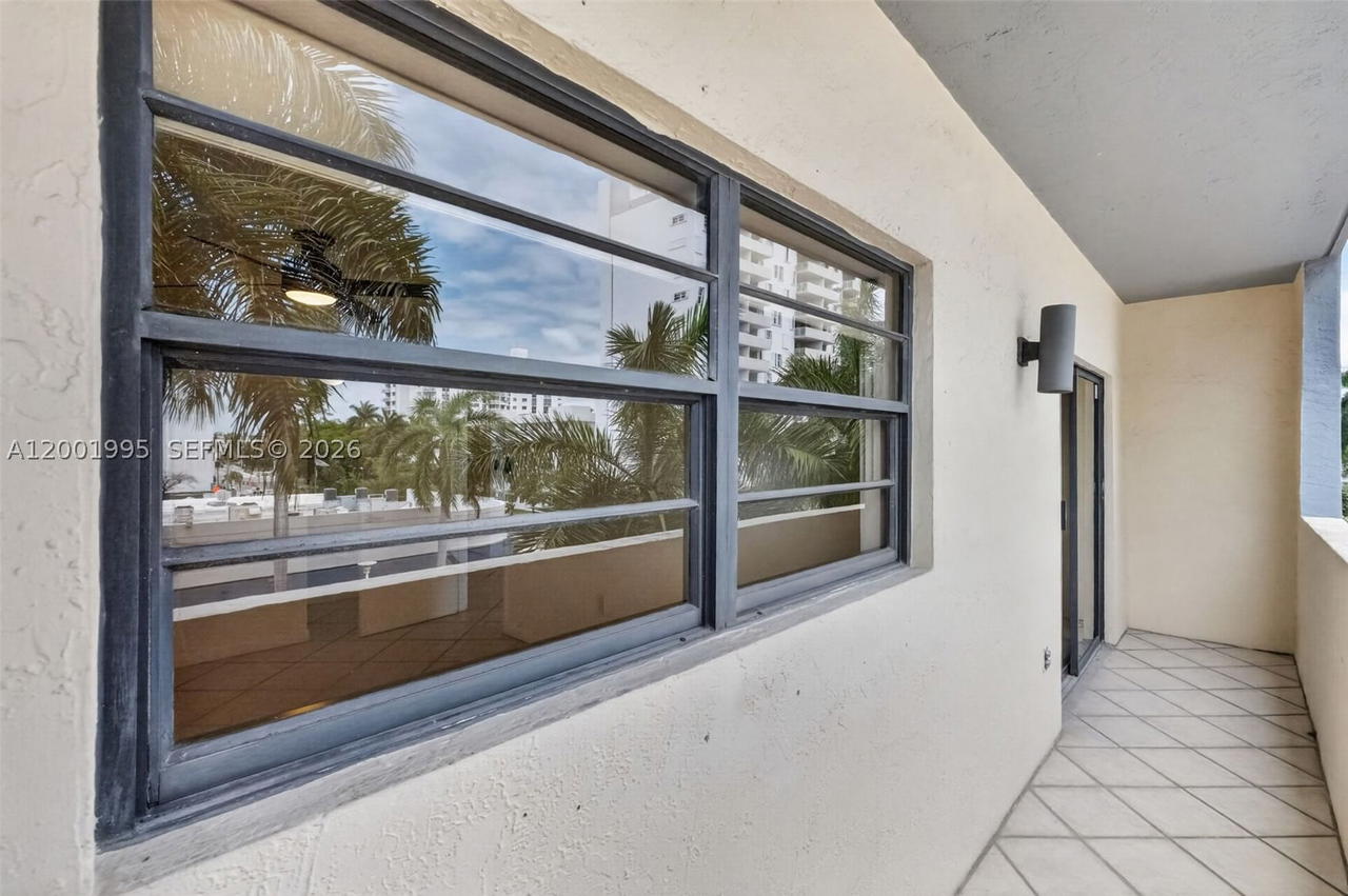 Real estate property located at 1250 Lincoln Rd #404, Miami-dade, Lincoln West Gardens Condo, Miami Beach, FL