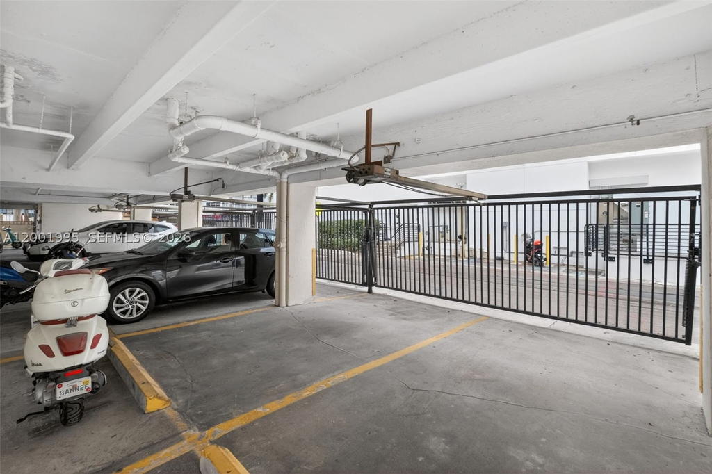 Real estate property located at 1250 Lincoln Rd #404, Miami-dade, Lincoln West Gardens Condo, Miami Beach, FL