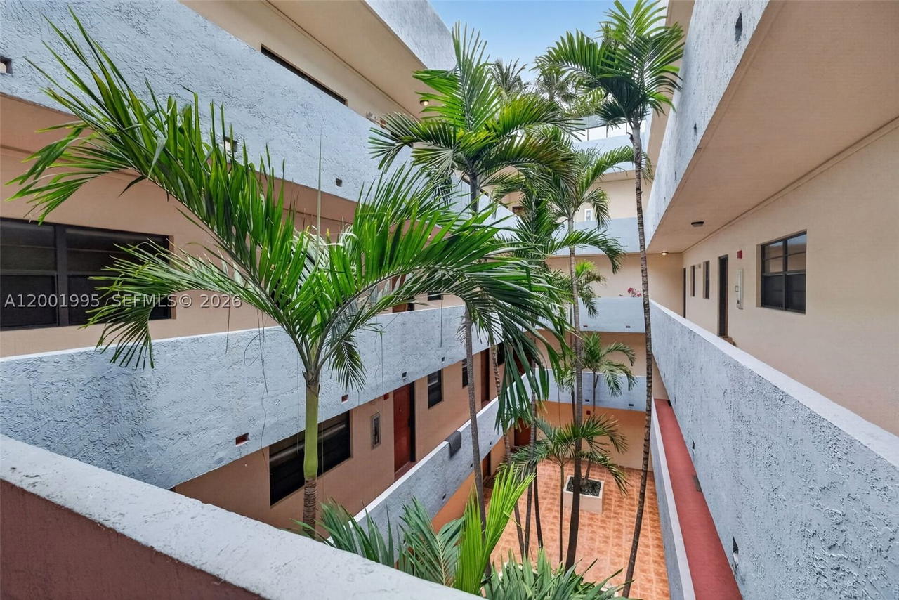 Real estate property located at 1250 Lincoln Rd #404, Miami-dade, Lincoln West Gardens Condo, Miami Beach, FL