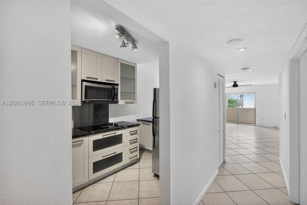 Real estate property located at 1250 Lincoln Rd #404, Miami-dade, Lincoln West Gardens Condo, Miami Beach, FL