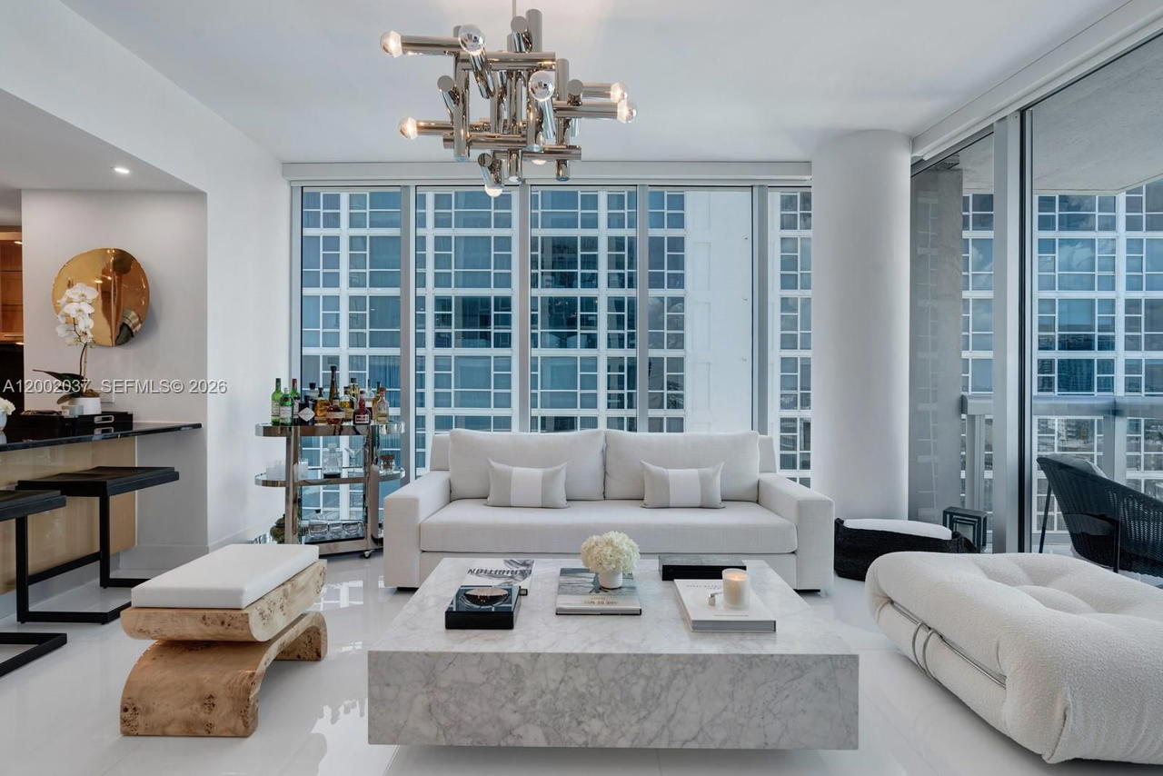 Real estate property located at 6899 Collins Ave #1109, Miami-dade, North Carillon Beach Cond, Miami Beach, FL