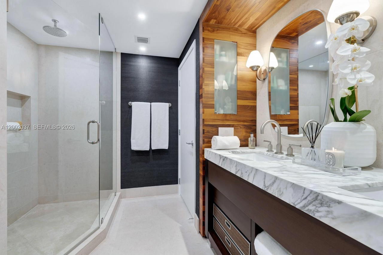 Real estate property located at 6899 Collins Ave #1109, Miami-dade, North Carillon Beach Cond, Miami Beach, FL