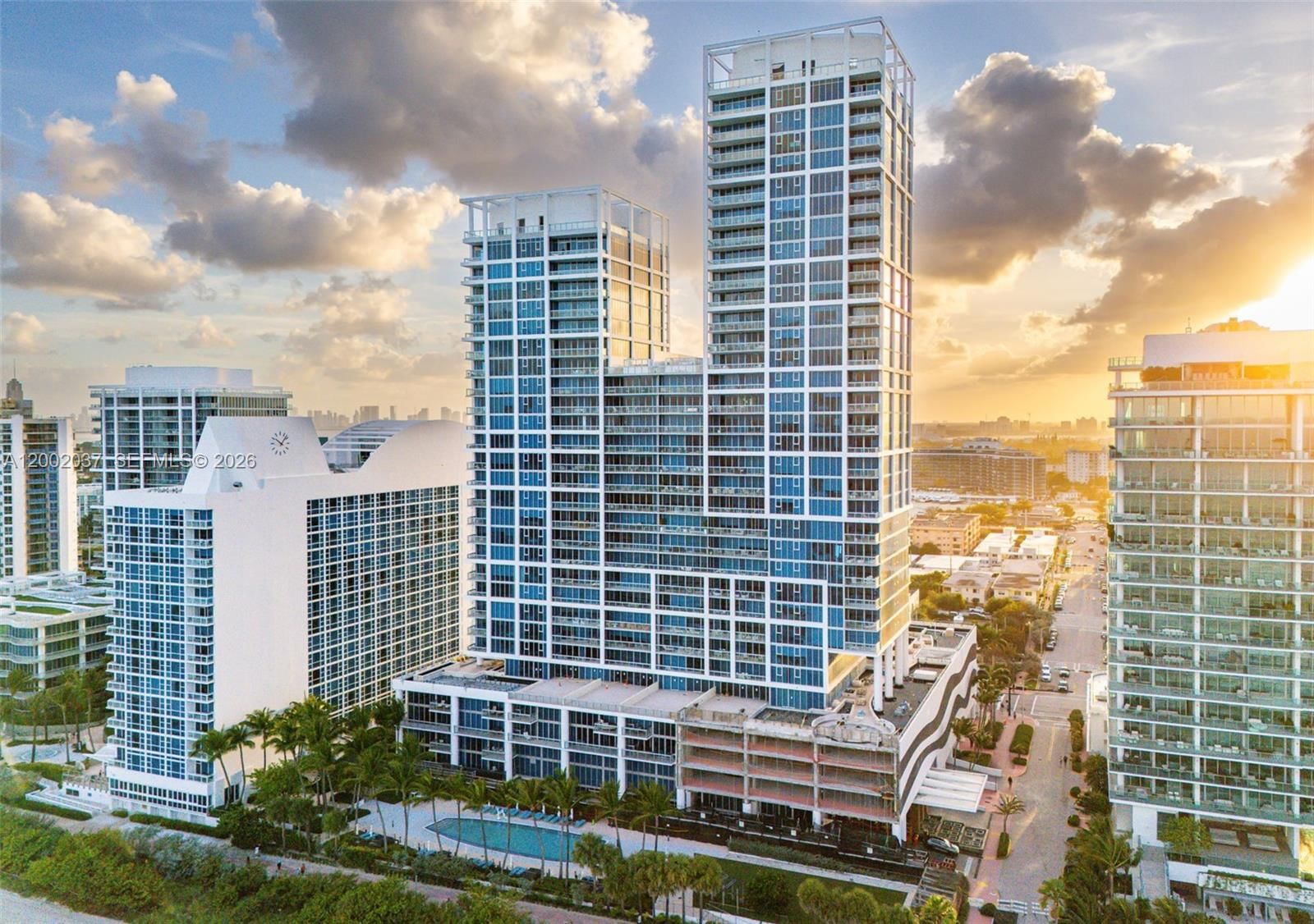 Real estate property located at 6899 Collins Ave #1109, Miami-dade, North Carillon Beach Cond, Miami Beach, FL