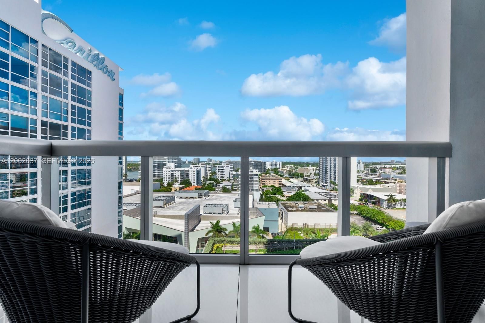 Real estate property located at 6899 Collins Ave #1109, Miami-dade, North Carillon Beach Cond, Miami Beach, FL