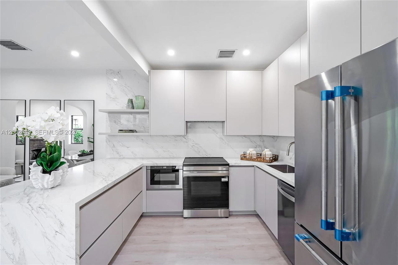 Real estate property located at 1230 Pizarro St, Miami-dade, Coral Gables Granada Sec, Coral Gables, FL
