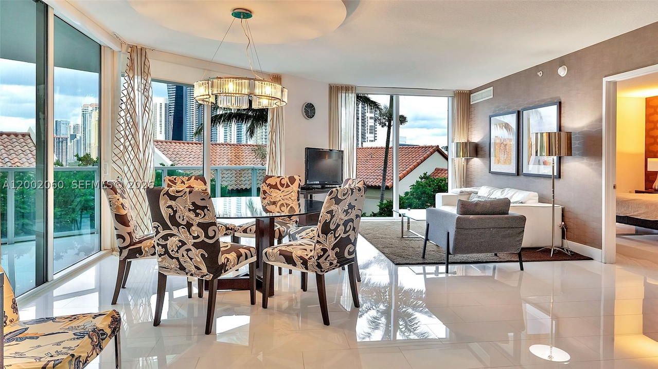 Real estate property located at 200 Sunny Isles Blvd #2-701, Miami-dade, St Tropez On The Bay Ii C, Sunny Isles Beach, FL