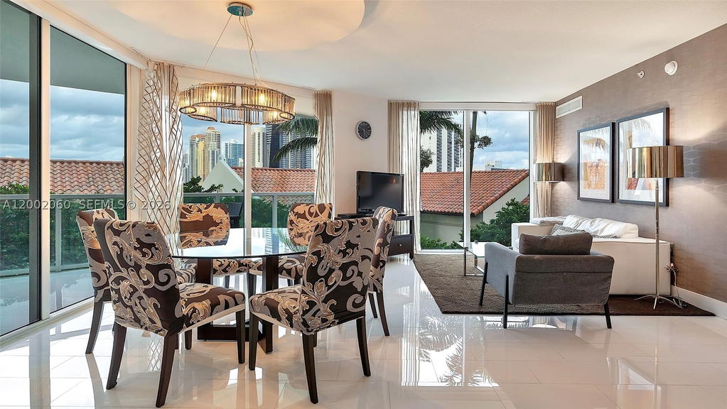 Real estate property located at 200 Sunny Isles Blvd #2-701, Miami-dade, St Tropez On The Bay Ii C, Sunny Isles Beach, FL