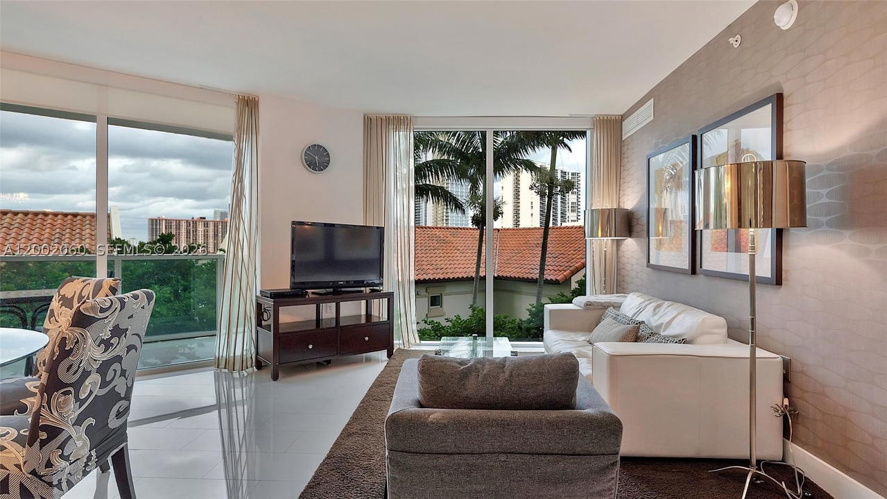 Real estate property located at 200 Sunny Isles Blvd #2-701, Miami-dade, St Tropez On The Bay Ii C, Sunny Isles Beach, FL