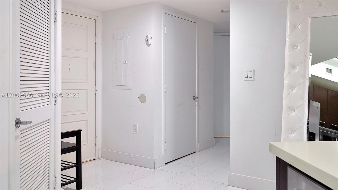 Real estate property located at 200 Sunny Isles Blvd #2-701, Miami-dade, St Tropez On The Bay Ii C, Sunny Isles Beach, FL