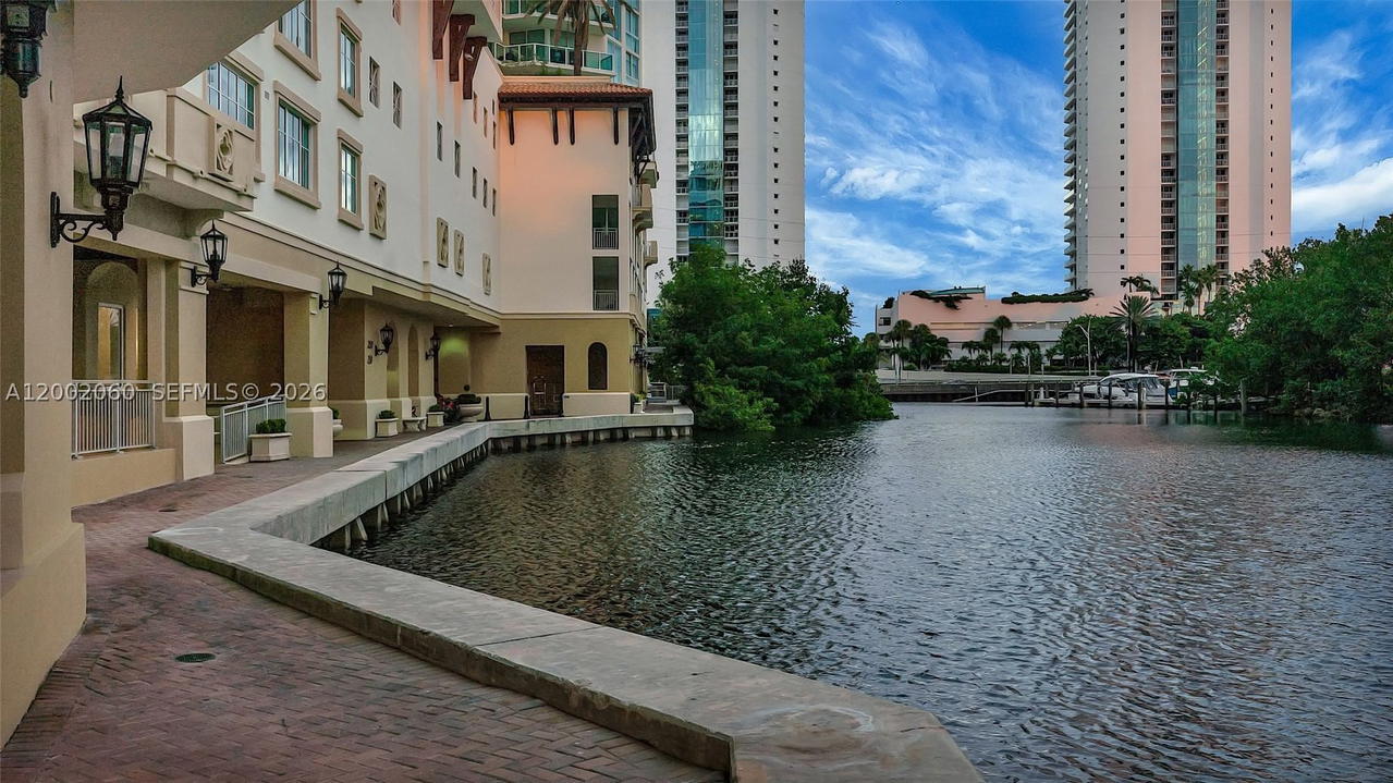 Real estate property located at 200 Sunny Isles Blvd #2-701, Miami-dade, St Tropez On The Bay Ii C, Sunny Isles Beach, FL