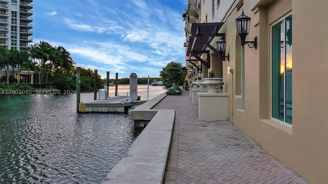 Real estate property located at 200 Sunny Isles Blvd #2-701, Miami-dade, St Tropez On The Bay Ii C, Sunny Isles Beach, FL