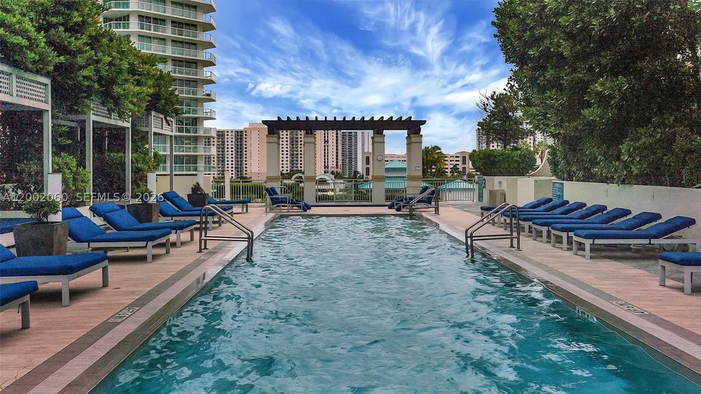 Real estate property located at 200 Sunny Isles Blvd #2-701, Miami-dade, St Tropez On The Bay Ii C, Sunny Isles Beach, FL