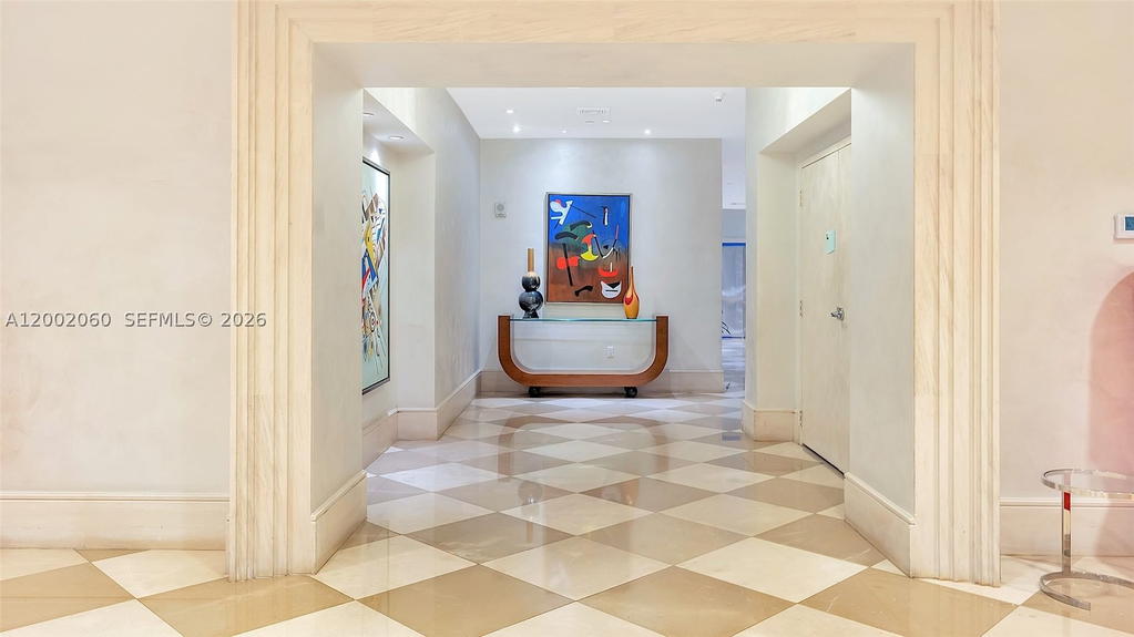 Real estate property located at 200 Sunny Isles Blvd #2-701, Miami-dade, St Tropez On The Bay Ii C, Sunny Isles Beach, FL