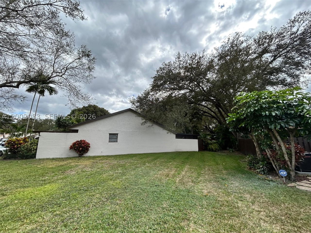 Real estate property located at 1540 98th Ter, Broward, Everglades Sugar & Land C, Pembroke Pines, FL