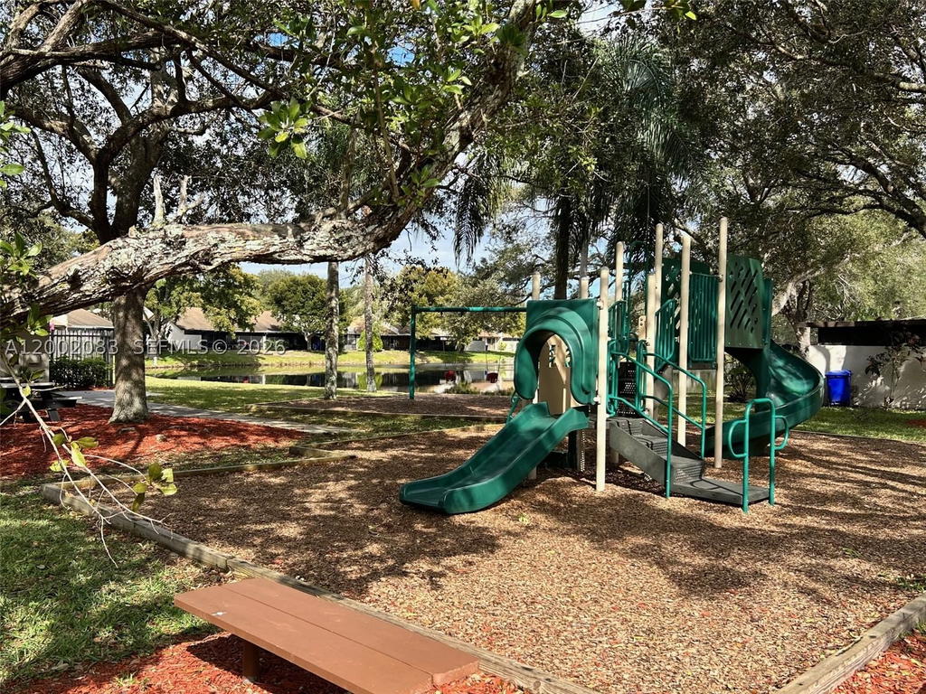 Real estate property located at 1540 98th Ter, Broward, Everglades Sugar & Land C, Pembroke Pines, FL