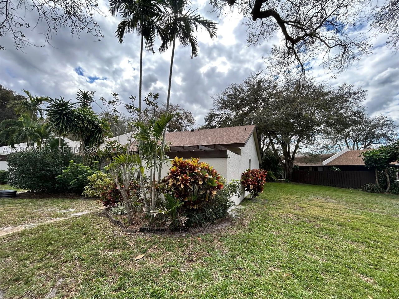 Real estate property located at 1540 98th Ter, Broward, Everglades Sugar & Land C, Pembroke Pines, FL