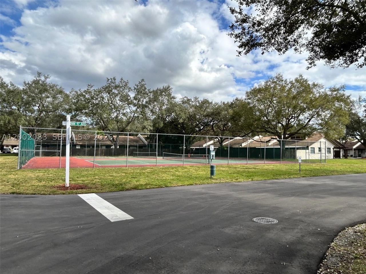 Real estate property located at 1540 98th Ter, Broward, Everglades Sugar & Land C, Pembroke Pines, FL