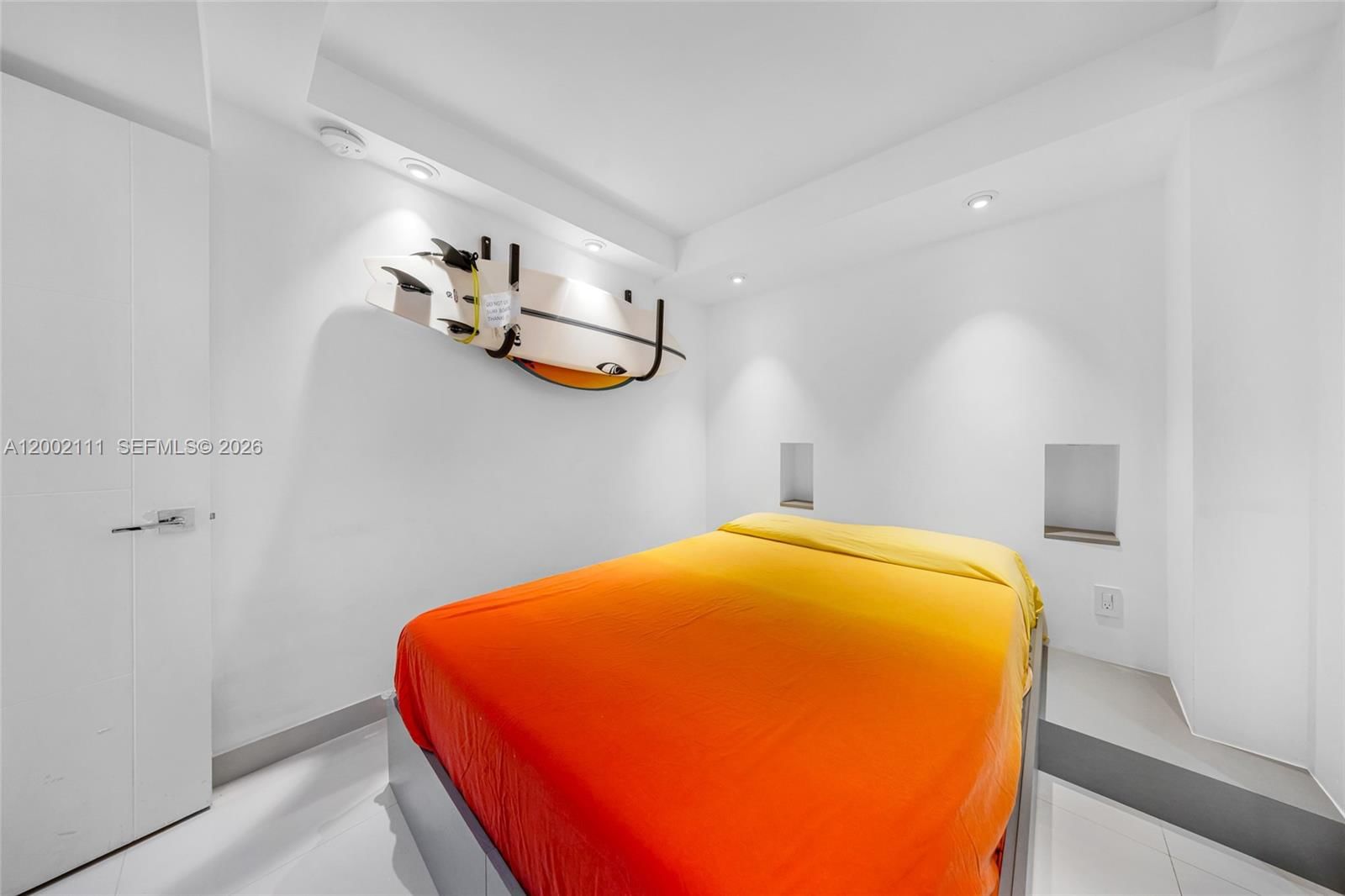 Real estate property located at 465 Ocean Dr #906, Miami-dade, Royal Atlantic Condo, Miami Beach, FL